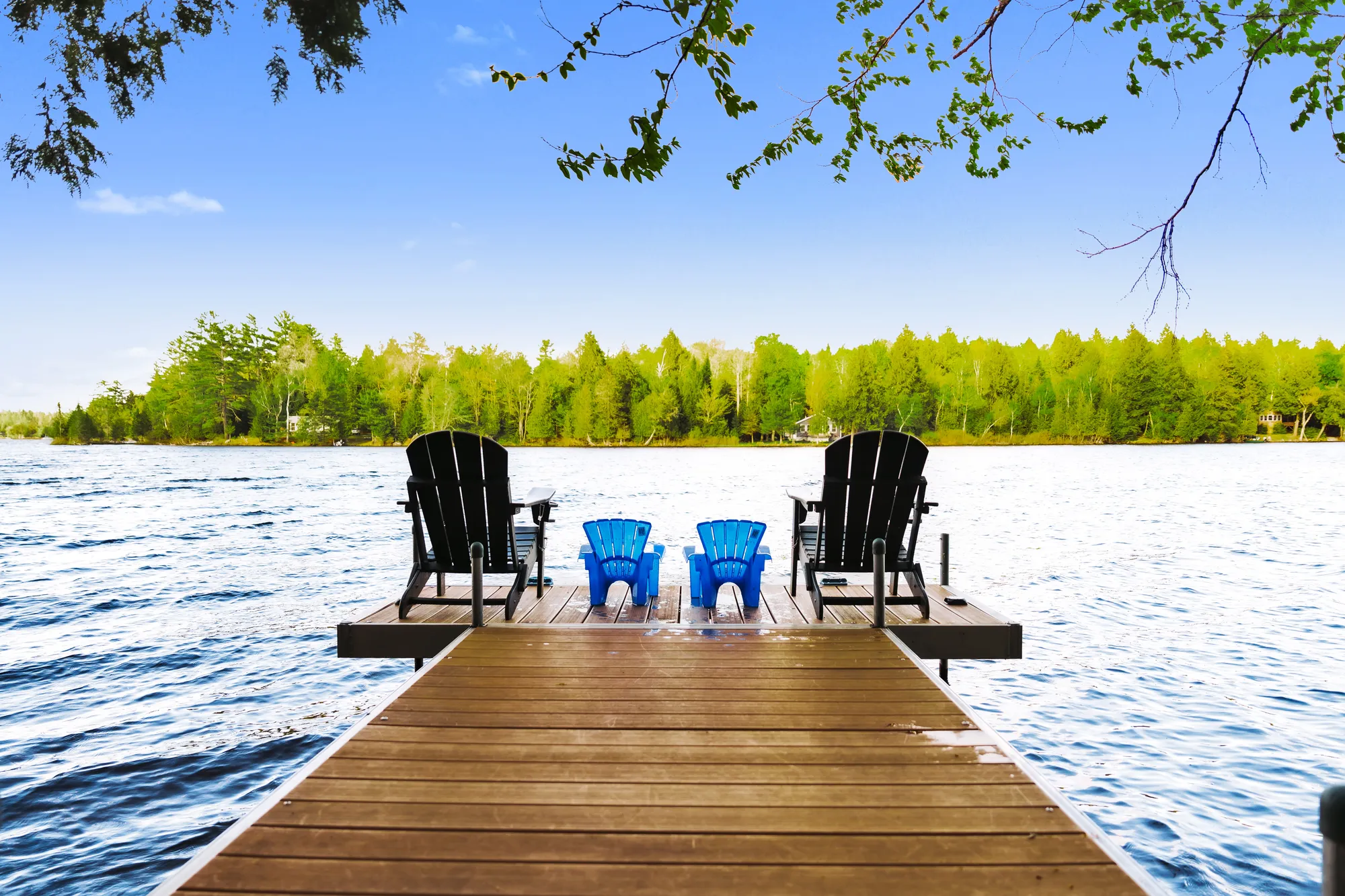 Family-sized seating on the Dragonwood dock